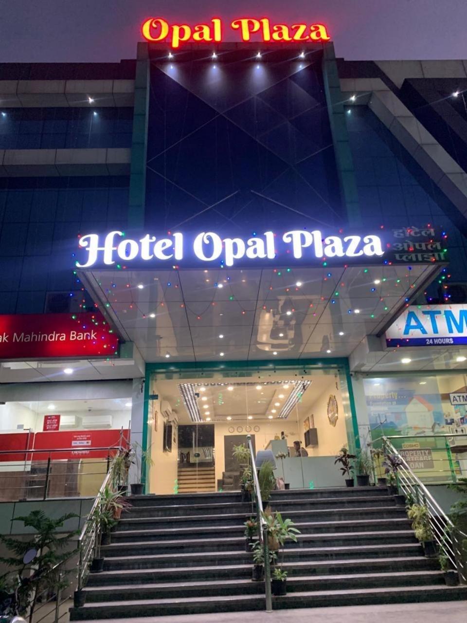 Hotel Opal Plaza Executive Waluj Buzurg Exterior foto
